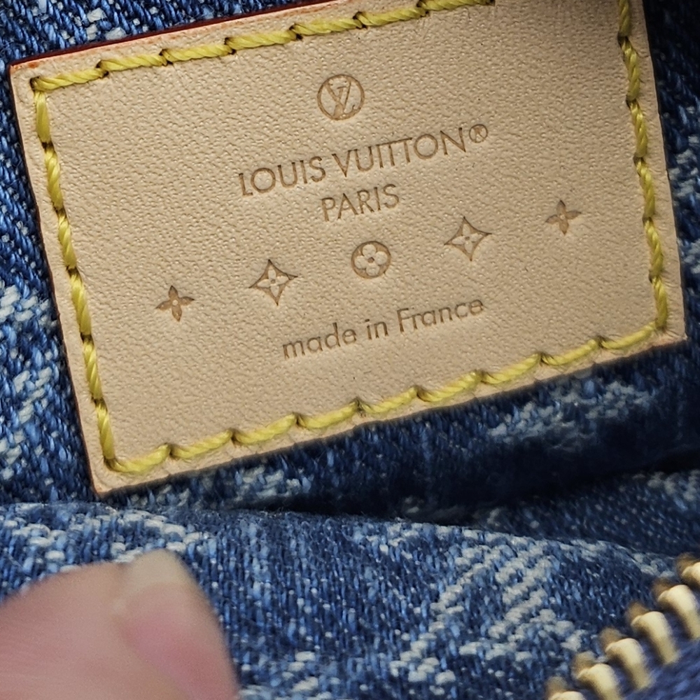 Brand new 2024 authentic Louis Vuitton denim remix key pouch - Picture 7 of 13